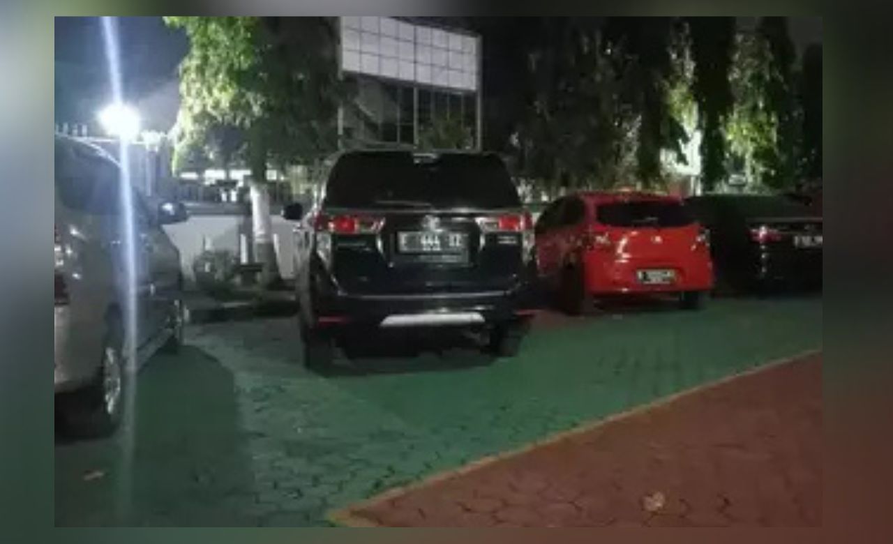 Mobil mewah anggota DPR tersangka korupsi disita KPK