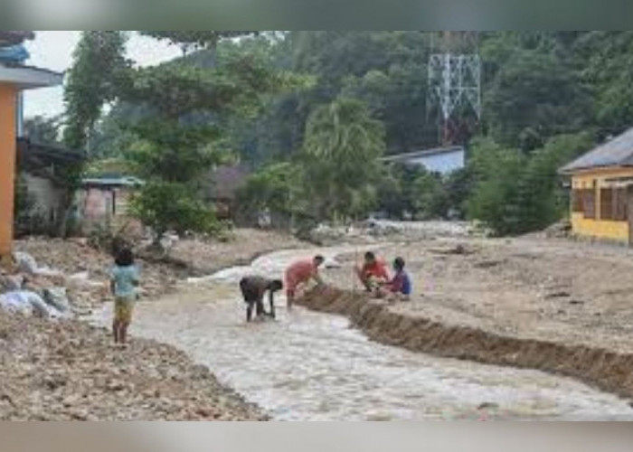 Sungai Aek Godang di Sibolga Mengalami Pendangkalan Parah Usai Longsor, Warga Cemas Sungai Kini Mirip Daratan