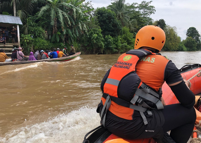 Mesin Mati Perahu Getek Terbalik, Satu Penumpang Ditemukan Tewas Setelah 2 Hari Pencarian