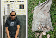 Pencuri Getah Karet di Desa Jemenang Nyaris Tewas Diamuk Massa, Motornya Ludes Dibakar