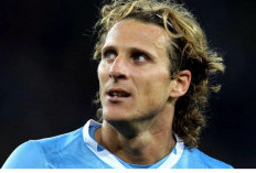 Robek Paru-Paru dan Patah Tulang Rusuk, Eks Penyerang Timnas Uruguay ini Dilarikan ke RS