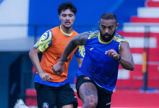 Dikuasai Asing! Emaxwell Bikin Daftar Top Skor Super League 2025/2026 Memanas