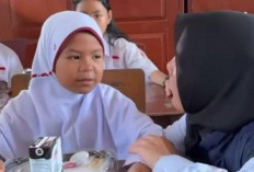 Uji Coba Makan Siang Gratis di SDN 166 Diwarnai Dengan Kisah Haru Seorang Siswi yang Tidak Memakan Makanannya