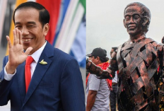 Edan! Patung Jokowi 2,5 Miliar di Kabupaten Karo, Ternyata Patungnya Terbuat Dari Ini Lho, Emas?