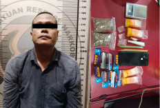 Sergap Bandar Narkoba, Polisi Temukan Barang Bukti Berserakan di Dalam Rumah