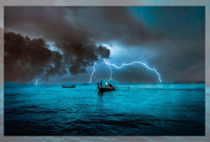 Nelayan Tewas Tersambar Petir di Pantai Cermin, Begini Kronologinya!