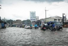 Hujan Deras Mengguyur Kota Samarinda, Sebabkan Banjir di Sejumlah Titik, Berikut Daftar Jalan yang Terdampak!