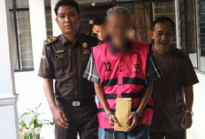 Polisi Serahkan Mantan Camat, Mantan Bendahara dan Penyedia Barang ke Jaksa Penuntut Umum