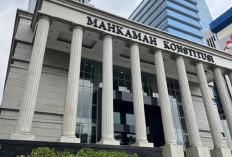 Driver Ojol dan Istrinya Gugat Penghapusan Sisa Kuota Internet