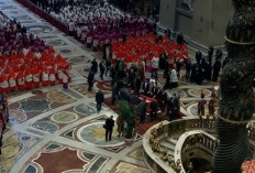 Lonceng Membahana Saat Jenazah Paus Fransiskus Tiba di Basilika, Vatikan Tetapkan 9 Hari Berkabung Nasional