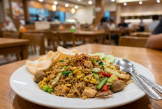 Syok! Pelanggan Temukan 2 Kali Anak Kecoak di Nasi Goreng di Resto Palembang, Netizen Tebak Solaria