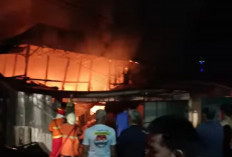 Kebakaran Jelang Shalat Subuh Kagetkan Warga PALI, Korban Update Status Medsos