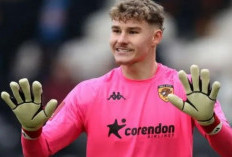 Karirnya Nyaris Tamat dan Bekerja di Bar, Kini Kiper Brighton Diincar MU