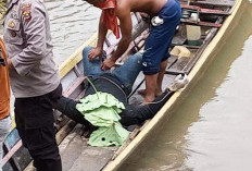 Mayat Bercelana Jeans Kaos Lengan Panjang Hitam  Mengapung di Sungai Rawas, Korban Pembunuhan?