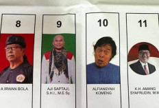 Foto “Nyeleneh” Komedian Komeng di Surat Suara Viral, Netizen: Demi Indonesia Makin Uhuy!
