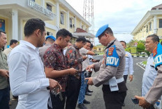 Polisi Melanggar Aturan Lalulintas  Langsung Ditilang yang Rambut Gondrong Digunting