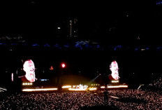 Hormati Adat Budaya Indonesia, Coldplay Lakukan Ini di Konsernya