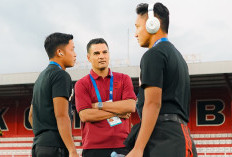 Gantikan Carlos Pena, Ricky Nelson Catatkan Sejarah di Liga 1, Siapa Dia?