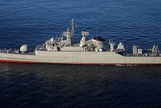 Kapal perusak Iran memasuki Laut Merah melalui Selat Bab al-Mandab, Siap Perang dengan Amerika Serikat.
