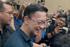 Setelah dapat Abolisi, Tom Lembong Resmi Laporkan Hakim yang Vonis Dirinya 4,5 Tahun ke KY dan MA!