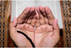 Doa Agar Tetap Istiqomah Mengerjakan Sholat Dengan Membaca Surat Ibrahim Ayat 40, Yuk Simak....