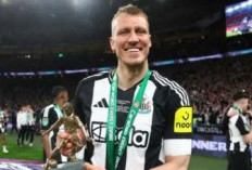 Baru Dipanggil masuk Timnas, Bek Newcastle ini Langsung Kasih Trofi Juara 