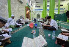 Tadarus dan Mengkhatamkan Al Quran di Bulan Ramadhan, Haruskah? Begini Penjelasan Ustadz Adi Hidayat