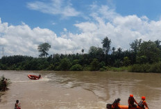 Hari ke 2 Belum Ditemukan, Tim Basarnas Hadapi Arus Deras Sungai Kikim Cari Korban Tenggelam