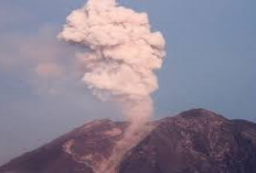 Siaga! Gunung Ibu Erupsi, Semburan Abu Vulkanik Mencapai Ketinggian 1.000 Meter, PVMBG: Status Level III