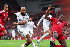Maguire Tampar Stadion Anfield 