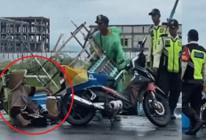SADIS! Satpam Tendang Lapak PKL di Kendal, Ibu-Ibu Sampai Jatuh Terjungkal, Netizen: Mana Nuranimu Bang?
