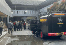 Tim Gegana Brimob Dikerahkan untuk Memeriksa Sekolah di Depok Terkait Ancaman Bom