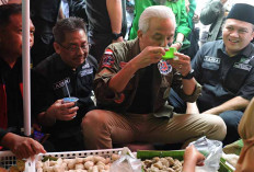 Ganjar Pranowo Blusukan di Pasar Palimo Palembang, Respons Warga Keluhan Harga Kebutuhan Pokok Rakyat