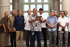 Rektor UGM Hormati Petisi Bulaksumur, Tapi Tak Ikut Kritik Jokowi