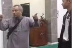 ANEH! Bapak Bapak Ngamuk, Rebana Haram Dimainkan Dalam Masjid