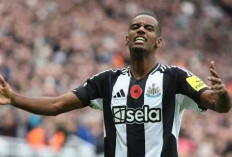  Negosiasi Alot dengan Newcastle, Alexander Isak Terancam Hengkang ke Klub Rival 