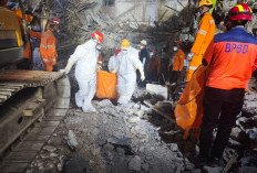 Tangis Santri Pecah! Update Korban Tewas Ponpes Al Khoziny Jadi 37 Usai Ponpes Al Khoziny Ambruk