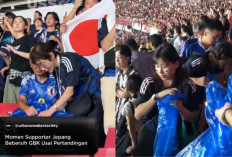 Woow! Aksi Supporter Jepang Tuai Pujian, Bereskan Sampah di Stadion GBK Usai Pertandingan