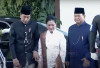 Prabowo Tiba di DPR Diiringi Putra Tercinta, Langsung Sambut Tamu Negara dengan Pakaian Tradisional Betawi!