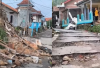 Mencekam! Tanah Bergerak di Tegal Terus Meluas, Ratusan Rumah Rusak Parah