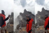 Ngeyel! Pendaki ini Nekat Naik ke Puncak Gunung Merapi Meski Statusnya Siaga III, Kena Sanksi Kerja Sosial