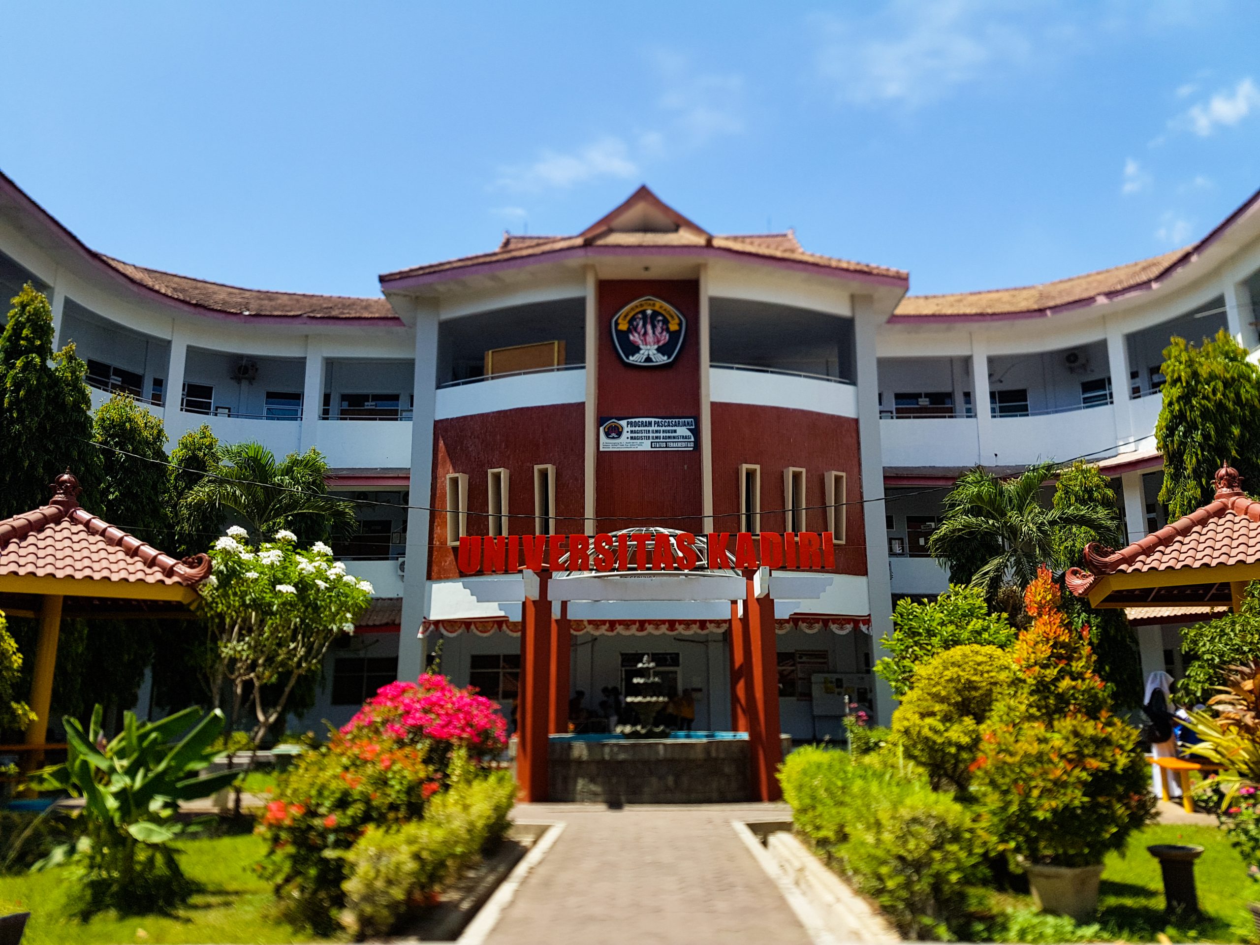 Universitas Swasta Berkualitas di Indonesia Dengan Biaya UKT Rendah Alternatif Pendidikan Berkualitas