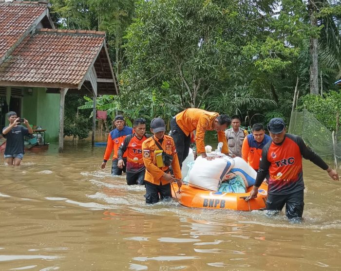 Hujan Deras Malam hari, Puluhan Rumah di Musi Rawas Sumsel Terendam Banjir
