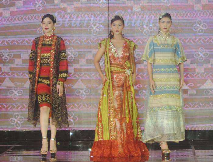 FOTO : Kriya Sriwijaya Fashion Parade 2023