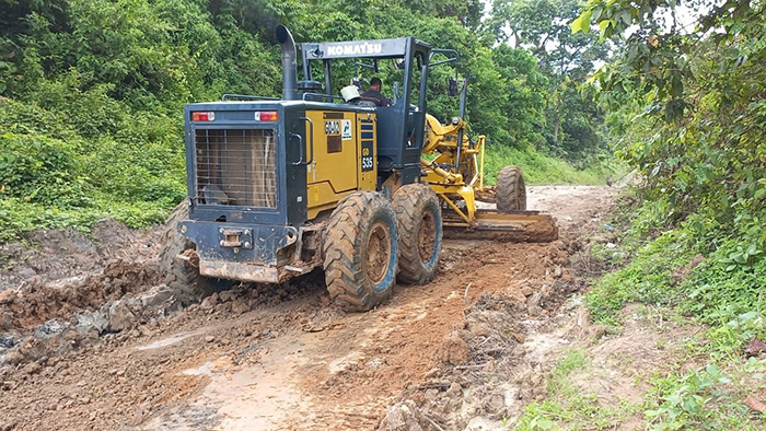 Gerak Cepat Perbaiki Jalan di Jirak Jaya