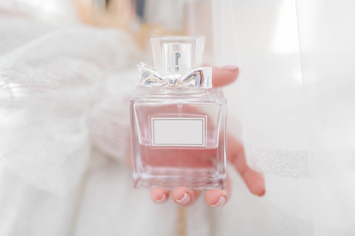 Bikin Aroma Parfum Kamu Sendiri Dengan Cara Ini, Tutorial Membuat Parfum Sendiri