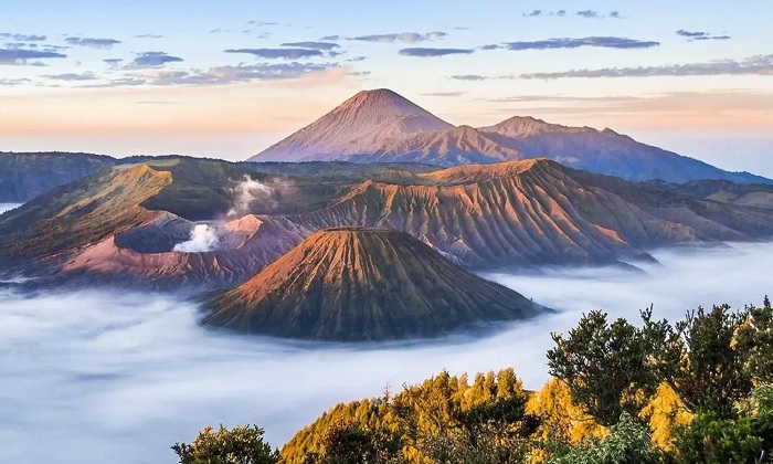 Menelan Korban! 4 Gunung Berbahaya di Indonesia, Antara Keindahan dan Bahaya yang Tersembunyi