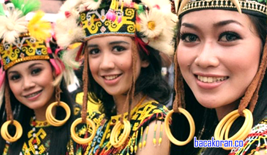 Unik ‘Rahasia Cantik Wanita Suku Dayak: Pesona Asli Kalimantan yang Menggetarkan Hati’