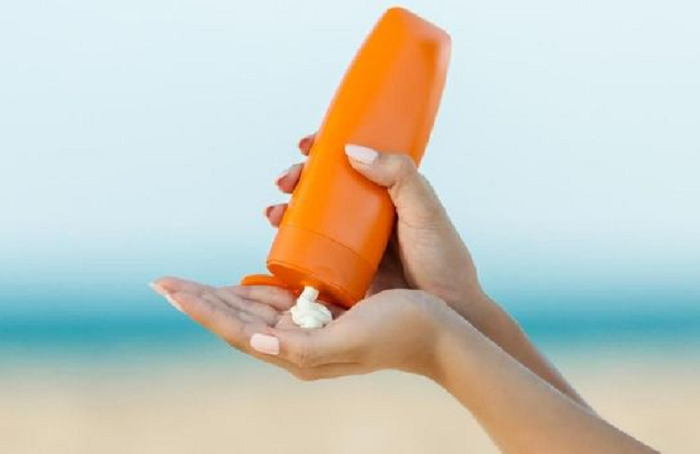 Ini Cara Lindungi Kulitmu Dari Sinar Matahari Menggunakan Sunscreen