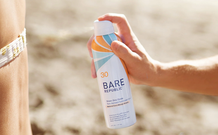 Belum Banyak Diketahui, Ternyata Ini Fakta Tentang Sunscreen Spray, Nggak Worth It? 